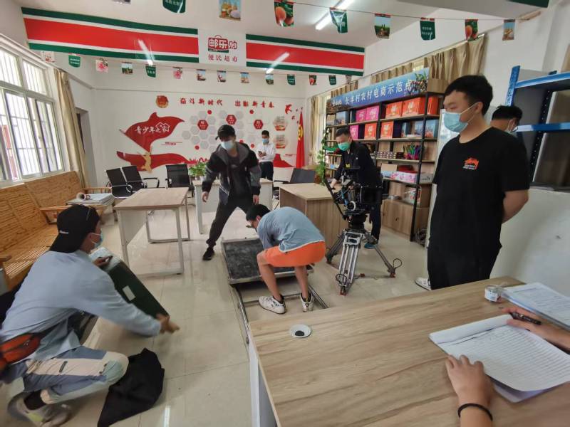 雨山区广告片拍摄公司：极简主义践行者，少即是多的视觉哲学